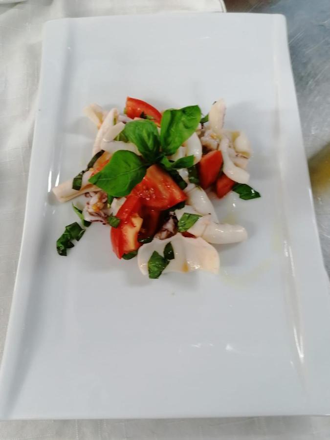 Hotel Verdesolemare มารินา ดิ เปียตราซันตา ภายนอก รูปภาพ